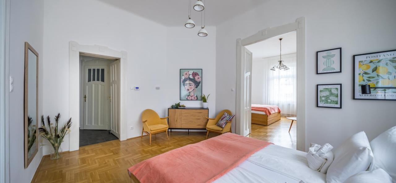 Captain Buda Apartment Budapest Exteriör bild