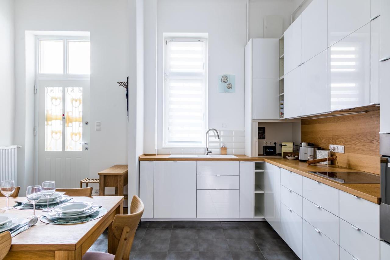 Captain Buda Apartment Budapest Exteriör bild