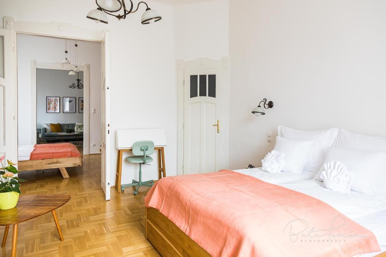 Captain Buda Apartment Budapest Exteriör bild